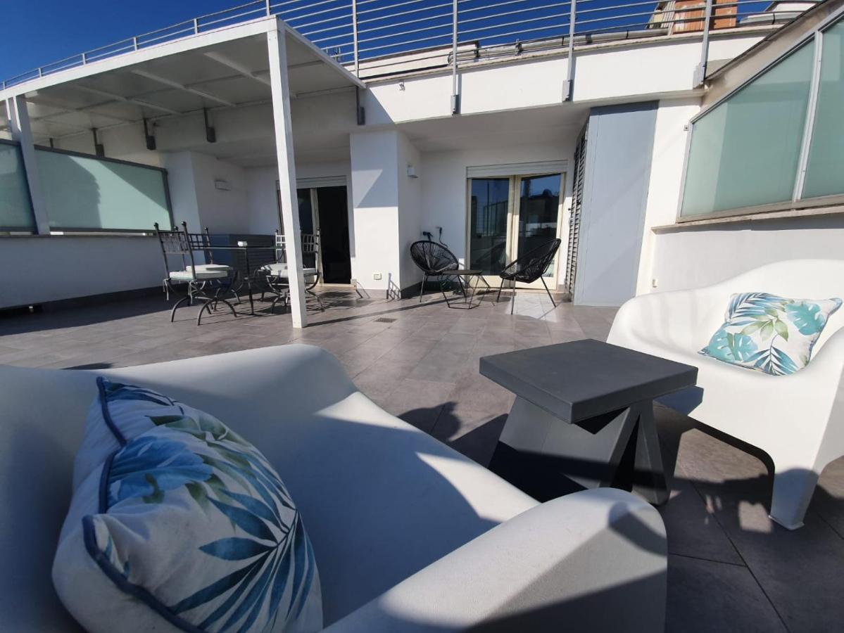 Penthouse 41 In Trastevere With Big Terrace Rzym Zewnętrze zdjęcie